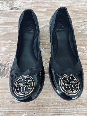 NWOB Tory Burch Caroline Ballet Flats in Black Patent Leather Sz 8.5